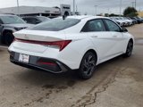 New 2025 Hyundai Elantra SEL image 4