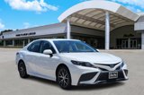 Used 2022 Toyota Camry SE image 2