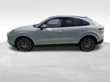 Used 2022 Porsche Cayenne Platinum Edition image 4