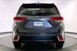 Used 2017 Toyota Highlander Limited image 3
