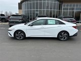 New 2025 Hyundai Elantra SEL image 3