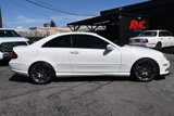 Used 2009 Mercedes-Benz CLK 550 Coupe image 3