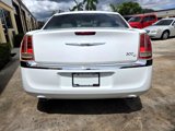 Used 2014 Chrysler 300 C image 5