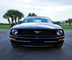 Used 2006 Ford Mustang Convertible image 2