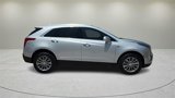 Used 2017 Cadillac XT5 Luxury image 2