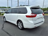 Used 2015 Toyota Sienna LE image 5