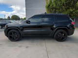 Used 2019 Jeep Grand Cherokee Laredo image 3
