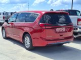 New 2025 Chrysler Pacifica Select image 4