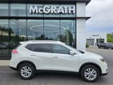 Used 2016 Nissan Rogue SV image 2