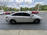 Used 2024 Hyundai Elantra SE image 5