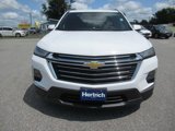 Used 2023 Chevrolet Traverse LT image 2