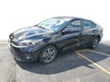 Used 2023 Kia Forte LXS image 3