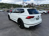 Used 2022 Volkswagen Tiguan SE R-Line image 3