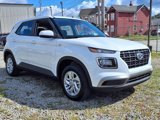 New 2025 Hyundai Venue SE image 4