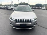Used 2019 Jeep Cherokee Limited image 2