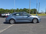 Used 2022 Toyota Corolla LE image 3