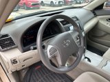 Used 2010 Toyota Camry LE image 5