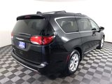 Used 2017 Chrysler Pacifica Touring-L w/ Tire & Wheel Group image 5