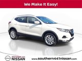 Used 2021 Nissan Rogue Sport SV image 1