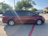 Used 2014 Toyota Sienna L image 4