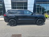 Used 2017 Jeep Grand Cherokee Altitude image 2