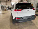 Used 2015 Jeep Cherokee Sport image 2
