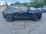 Used 2021 Chevrolet TrailBlazer LT w/ Premium Seating Package image 2