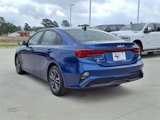 Used 2022 Kia Forte LXS image 2
