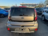 Used 2017 Kia Soul + image 5