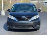 Used 2017 Toyota Sienna LE image 2