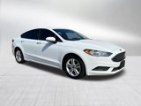 Used 2018 Ford Fusion SE image 2