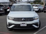 Used 2022 Volkswagen Tiguan SE image 2
