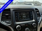 Used 2015 Jeep Grand Cherokee Laredo image 3