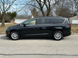 Used 2021 Chrysler Voyager Lxi image 2