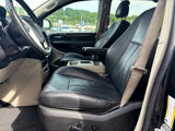 Used 2013 Chrysler Town & Country Touring image 5