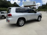 Used 2017 Toyota Land Cruiser image 4