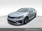 Used 2019 Kia Optima LX image 3