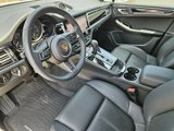 Certified 2024 Porsche Macan image 4