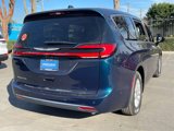 New 2025 Chrysler Pacifica Select image 5