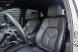 Used 2025 Porsche Macan image 5