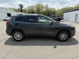 Used 2018 Jeep Cherokee Latitude Plus w/ Comfort/Convenience Group image 2
