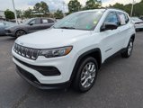 Used 2022 Jeep Compass Latitude image 4