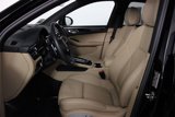 Certified 2025 Porsche Macan image 5