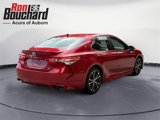 Used 2020 Toyota Camry SE image 2