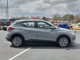 Used 2022 Nissan Kicks SV image 6