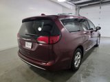 Used 2017 Chrysler Pacifica Touring-L Plus image 6