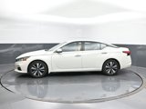 Used 2021 Nissan Altima 2.5 SV image 2