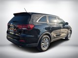 Used 2019 Kia Sorento LX image 3
