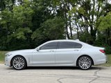 Used 2020 BMW 750i xDrive w/ Executive Package image 2