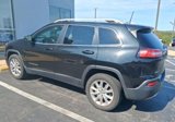Used 2016 Jeep Cherokee Limited image 2